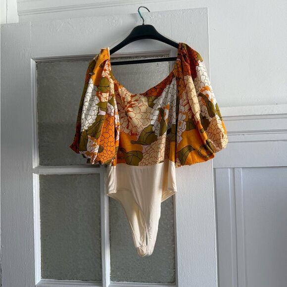 Orange Floral Puff Sleeve Bodysuit – Size Medium - Picture 2 of 3